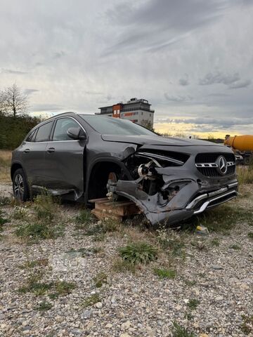 Pick-up MERCEDES-BENZ GLA 200 d DCT