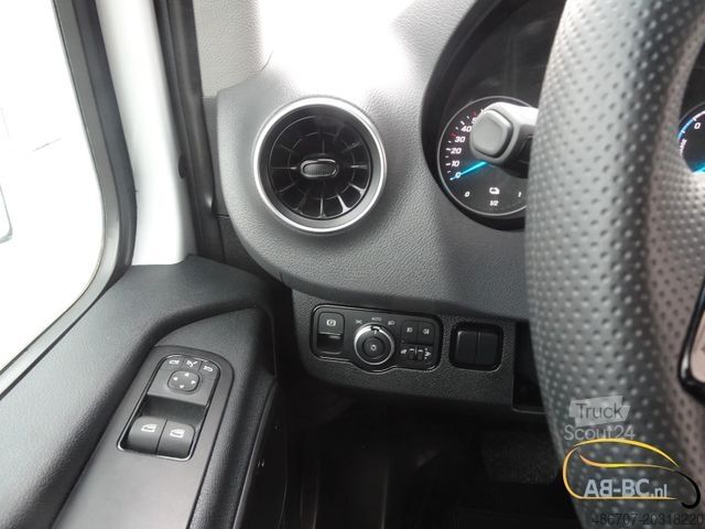Starppilsētu autobuss MERCEDES-BENZ eSprinter 14 Sitze Electric Range: 300 km