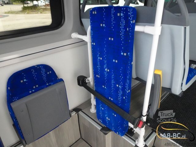 Starppilsētu autobuss MERCEDES-BENZ eSprinter 14 Sitze Electric Range: 300 km