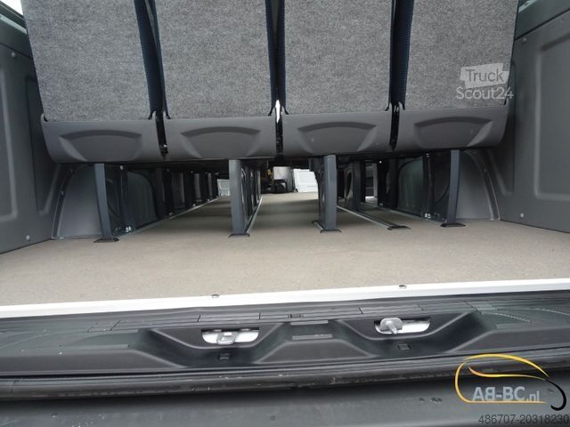 Tūrisma autobuss MERCEDES-BENZ eSprinter 17 Sitze Electric Range: 465 km