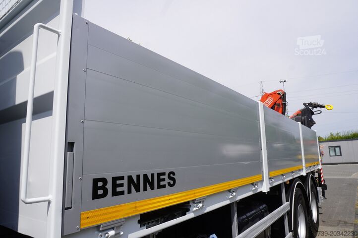 Platus kraštas su HDS Mercedes-Benz Arocs 2633 flatbed truck / Crane FASSI