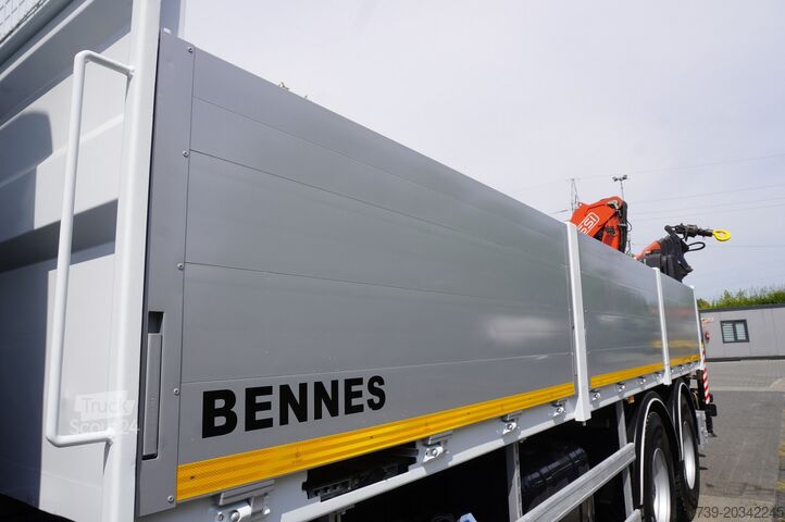 Platus kraštas su HDS Mercedes-Benz Arocs 2633 flatbed truck / Crane FASSI