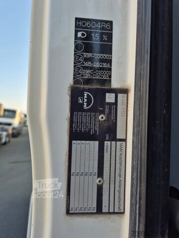 Standard tractor unit MAN TGA 18.440 4x2