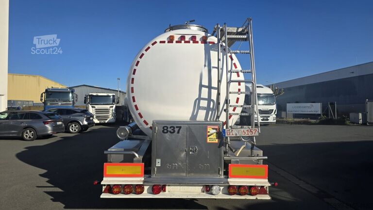 Remorque-citerne semi-remorque  Edelstahltankauflieger - Magyar - 4 Kammern