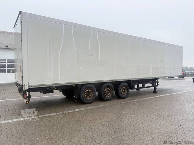 Kovček Schmitz Cargobull Boxtrailer / Kofferauflieger