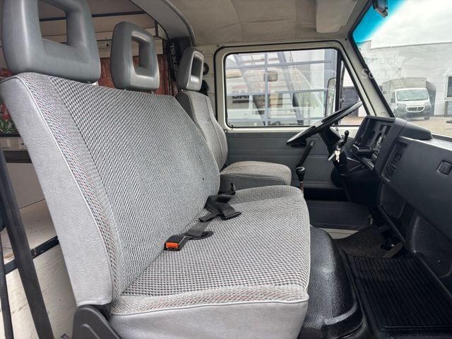 Camping-car VOLKSWAGEN LT-28 Westfalia SERVO / 6 Zylinder