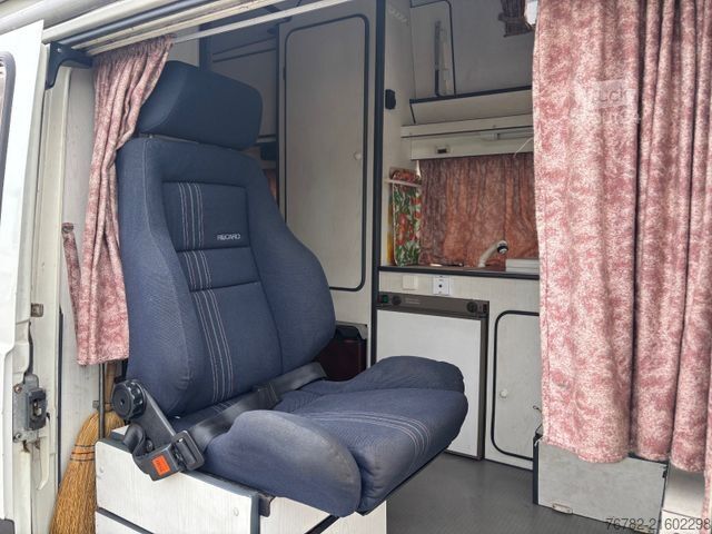 Camping-car VOLKSWAGEN LT-28 Westfalia SERVO / 6 Zylinder