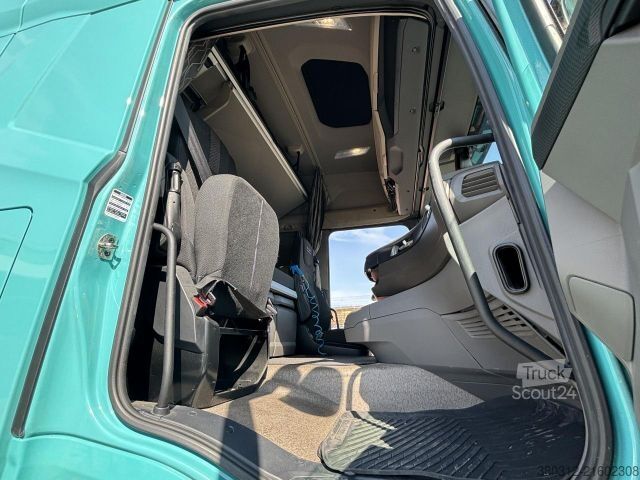 Trattore stradale standard DAF XF 530_ZF-Intarder_Volluftfederung_Garantie