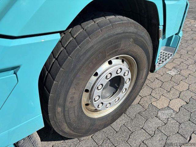 Trattore stradale standard DAF XF 530_ZF-Intarder_Volluftfederung_Garantie