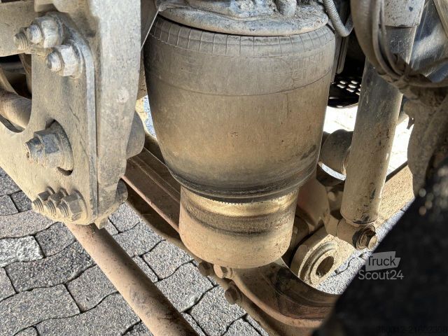 Trattore stradale standard DAF XF 530_ZF-Intarder_Volluftfederung_Garantie