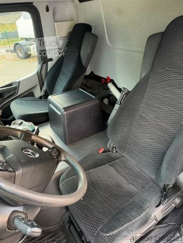 Refrigerated truck MERCEDES-BENZ Antos 2540/Durchladbar/2xLBW/1xKammer/2inStock