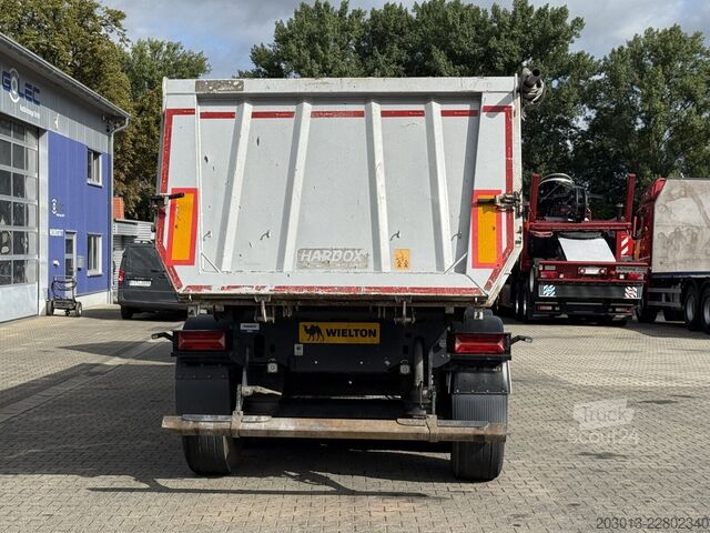 Semiremorcă basculantă WIELTON NW3 Kippauflieger 3 Achse 28 m³