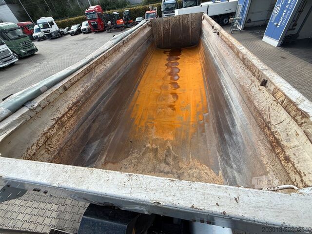 Semiremorcă basculantă WIELTON NW3 Kippauflieger 3 Achse 28 m³