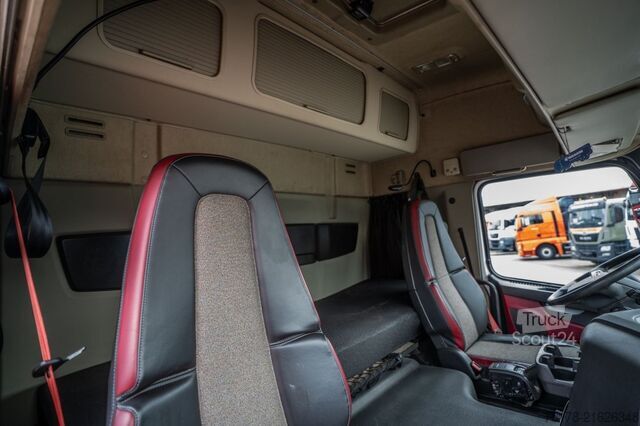 Standard tractor VOLVO FMX 460 GLOB VEB+