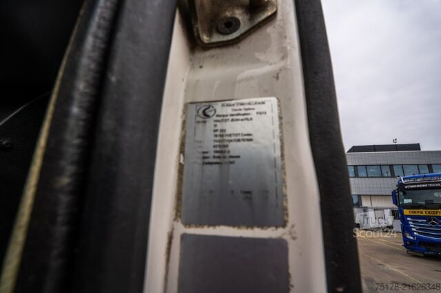 Standard tractor VOLVO FMX 460 GLOB VEB+