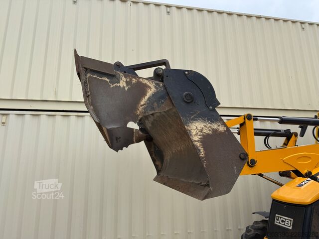 Račiakas krautuvas JCB 3CX Plus, 2021 BJ, 5.436 H, 81 KW/ 110 PS