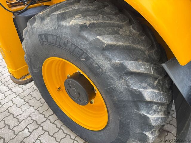 Račiakas krautuvas JCB 3CX Plus, 2021 BJ, 5.436 H, 81 KW/ 110 PS