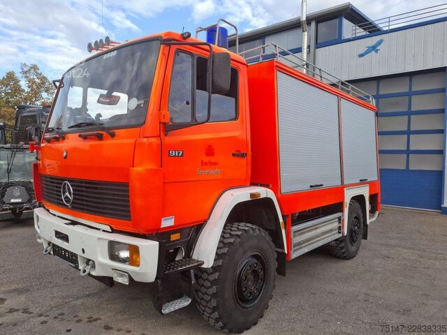 Camion caisson MERCEDES-BENZ 917 AF 4x4 Allrad Feuerwehr TLF 16/24 Pumpe Tank