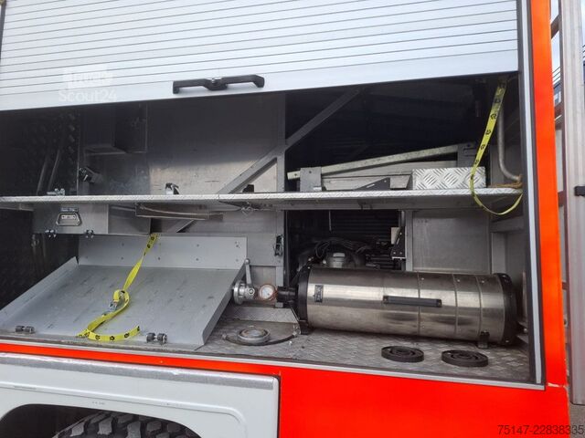 Camion caisson MERCEDES-BENZ 917 AF 4x4 Allrad Feuerwehr TLF 16/24 Pumpe Tank