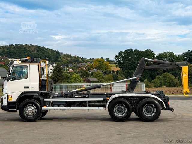 Камион с кука за контейнери VOLVO FMX 450 * Abrollkipper 5,30 m * 6x4 Top Zustand!