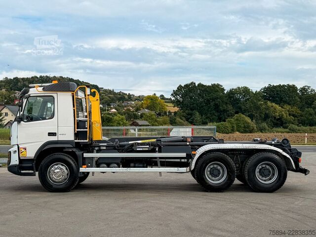 Камион с кука за контейнери VOLVO FMX 450 * Abrollkipper 5,30 m * 6x4 Top Zustand!