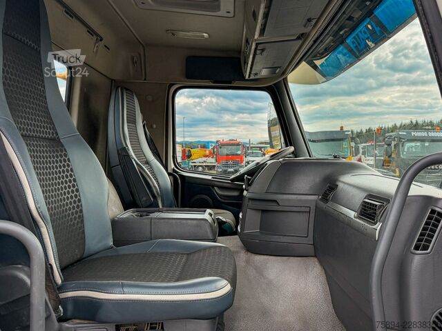Камион с кука за контейнери VOLVO FMX 450 * Abrollkipper 5,30 m * 6x4 Top Zustand!