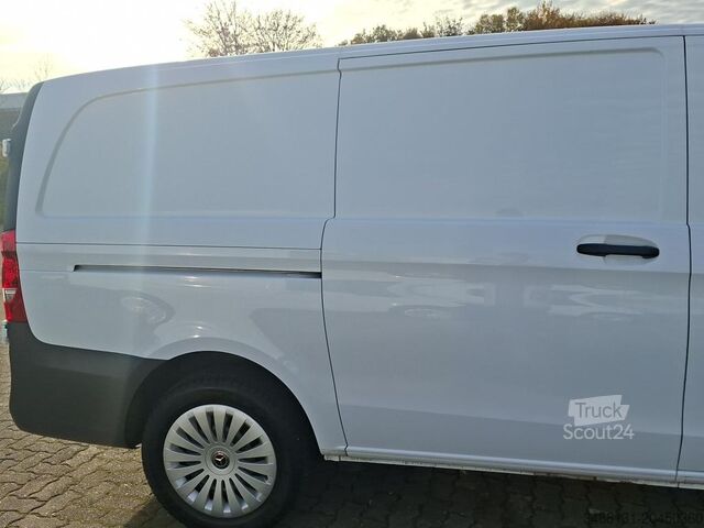 Ploščati dostavnik Mercedes-Benz VITO 116 NEUES MODELL AUTOM AHK KAMERA NAVI MBUX