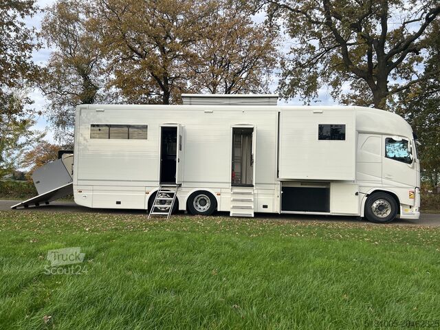 Lószállítás Volvo FH Occasion paardenvrachtwagen Roelofsen specia...