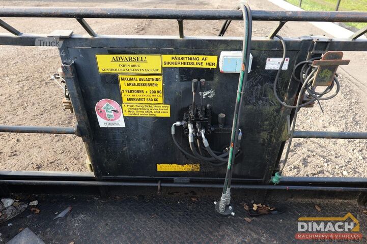 Telehandler JCB 537 135 JCB 537 125 telehandler with remote con...