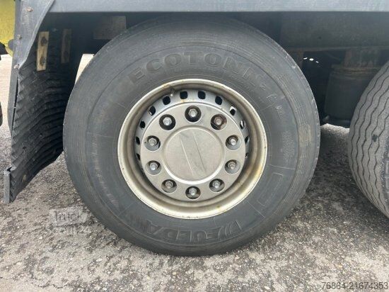 Semirremolque de plataforma baja KRONE SD COOL LINER, CARRIER VECTOR 1550 DOPPELSTOCK