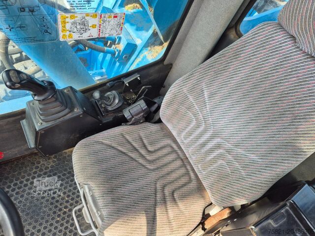 Machine de manutention de matériaux Fuchs MHL 331