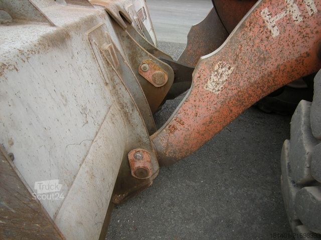 Riteņu iekrāvējs HITACHI Radlader HITACHI ZW200