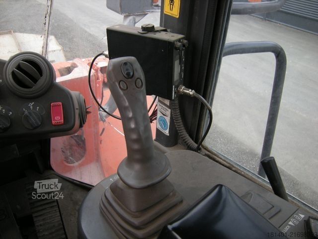 Riteņu iekrāvējs HITACHI Radlader HITACHI ZW200