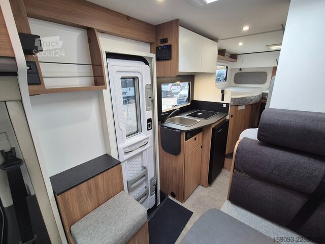 Teilintegriertes Wohnmobil CHAUSSON S697 Titanium Line *MJ27*Arctic*Outdoor*Autom.