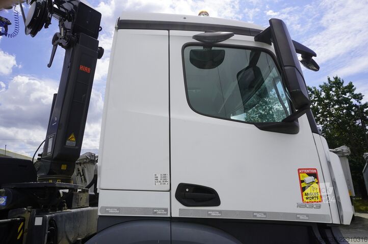 Бурова установка Mercedes-Benz Arocs 1833 4x2 / 50 tho. km! / HIAB