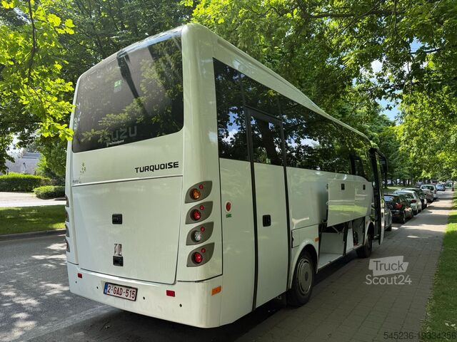 Trener Isuzu Turquoise