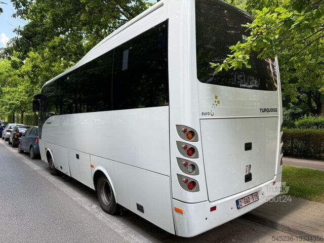 Trener Isuzu Turquoise