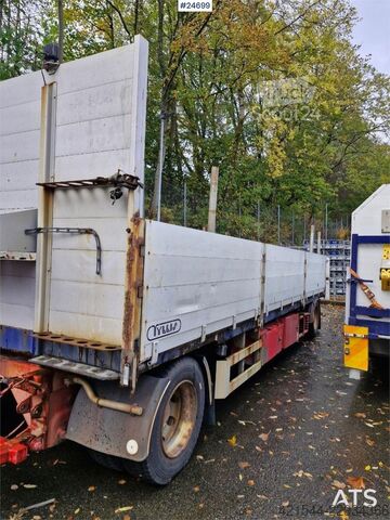 Platform aanhanger Tyllis 2 akslet Flatbed trailer – repair project with fol