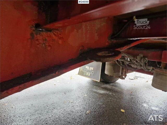 Platform aanhanger Tyllis 2 akslet Flatbed trailer – repair project with fol