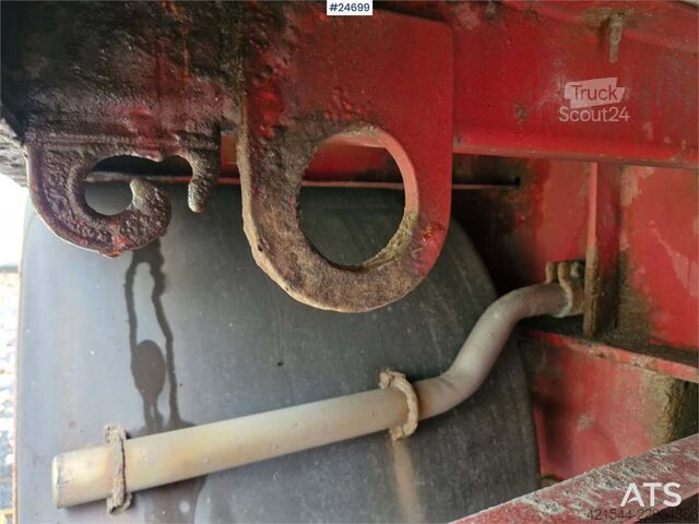 Platform aanhanger Tyllis 2 akslet Flatbed trailer – repair project with fol