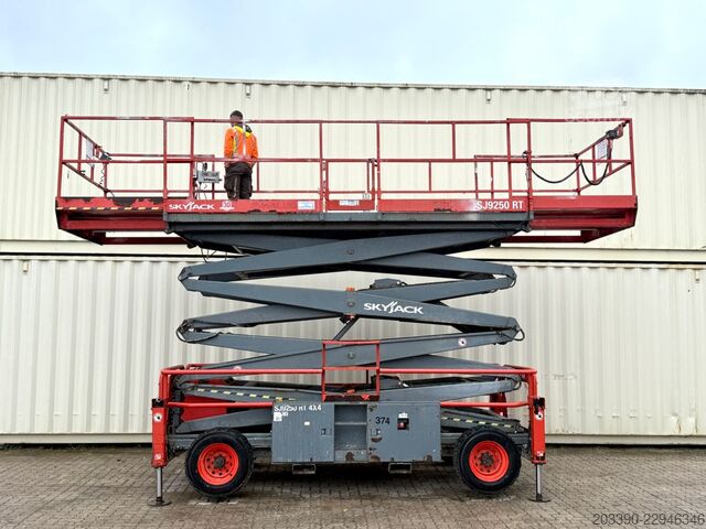 Plataforma de trabajo Skyjack SJ9250RT 4x4 / 17.2 Meter / 2015 BJ