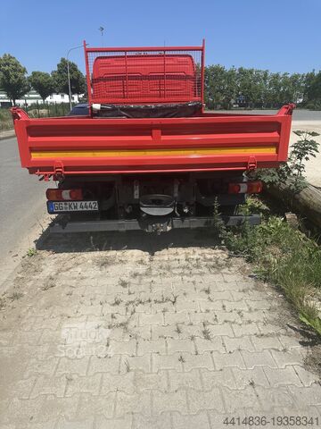 Transportador con volquete de tres lados Mercedes-Benz Atego 818