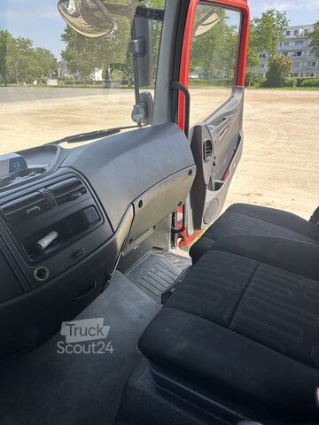 Μεταφορέας με τρίπλευρη ανατροπή Mercedes-Benz Atego 818