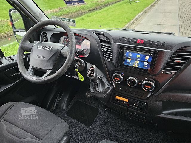 Suitcase IVECO DAILY 70C17 Bakwagen Laadklep