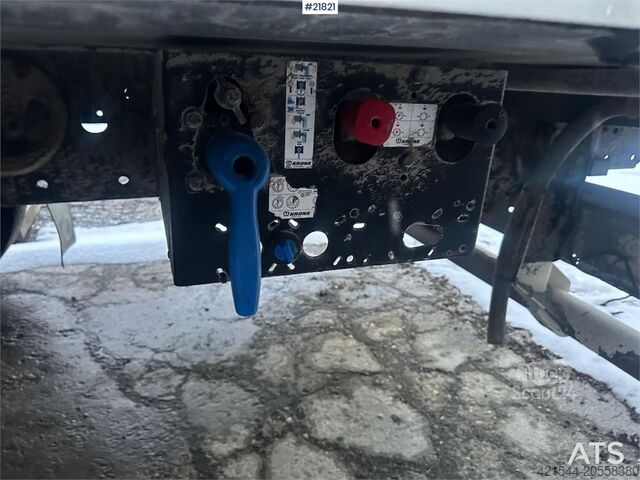 Трёхосный термотраллер Krone с агрегатом Carrier Krone 3 axle thermo trailer w/ carrier aggregate