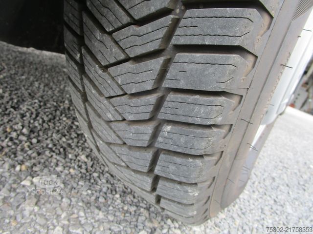 Boxvogn PEUGEOT Boxer 2,2L 165PS *MAXI+LBW+KLIMA+3-Sitze+4,27m*