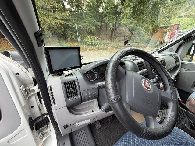 عربة تخييم شبه مدمجة Eura Mobil Terrestra 650EB, sehr gepflegt