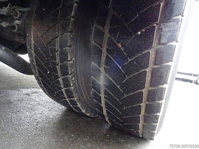 Furgoneta de bebidas MAN 8.190 TGL*4,6 m Rollplane*2x AHK*B/L*Diff.*TOP !