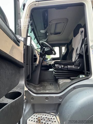 Tovornjak za prevoz pijač MAN 26.360 TGS*9 m SafeServer*22 Pal.*Lift/Lenk*LBW