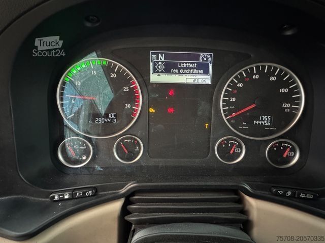 Tovornjak za prevoz pijač MAN 26.360 TGS*9 m SafeServer*22 Pal.*Lift/Lenk*LBW